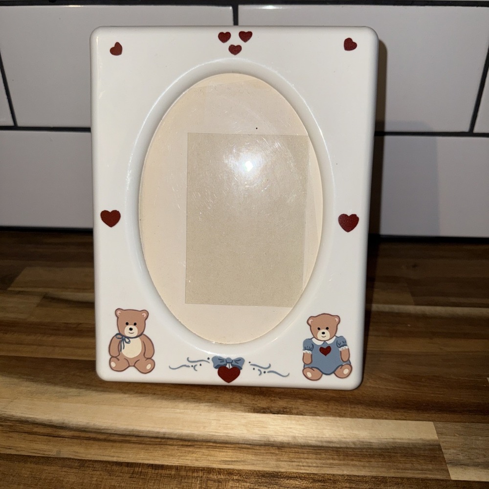 Vintage Tupperware Teddy‎ Bear Picture Frame with Heart Accents